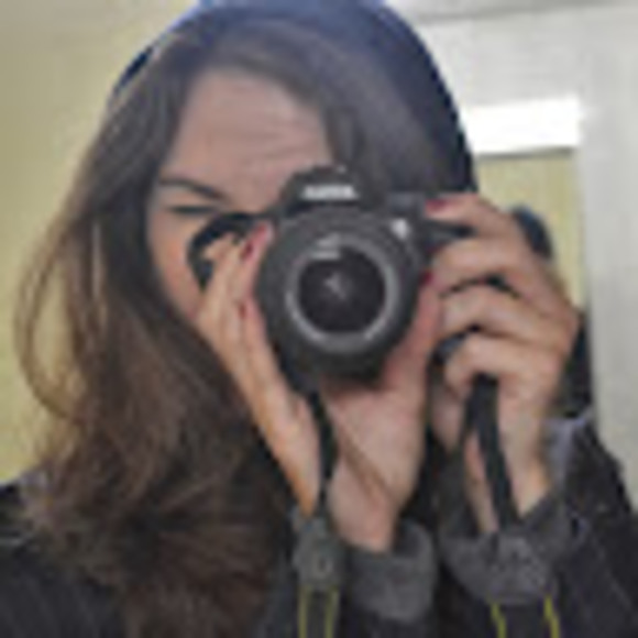 Meet your Posher, Jessica - Picture 1 of 1